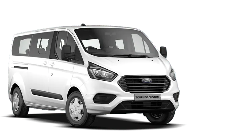 Valkoinen Ford Tourneo Custom, edestä kolmiosta