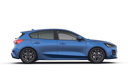 Sininen Ford Focus kevythybridi.