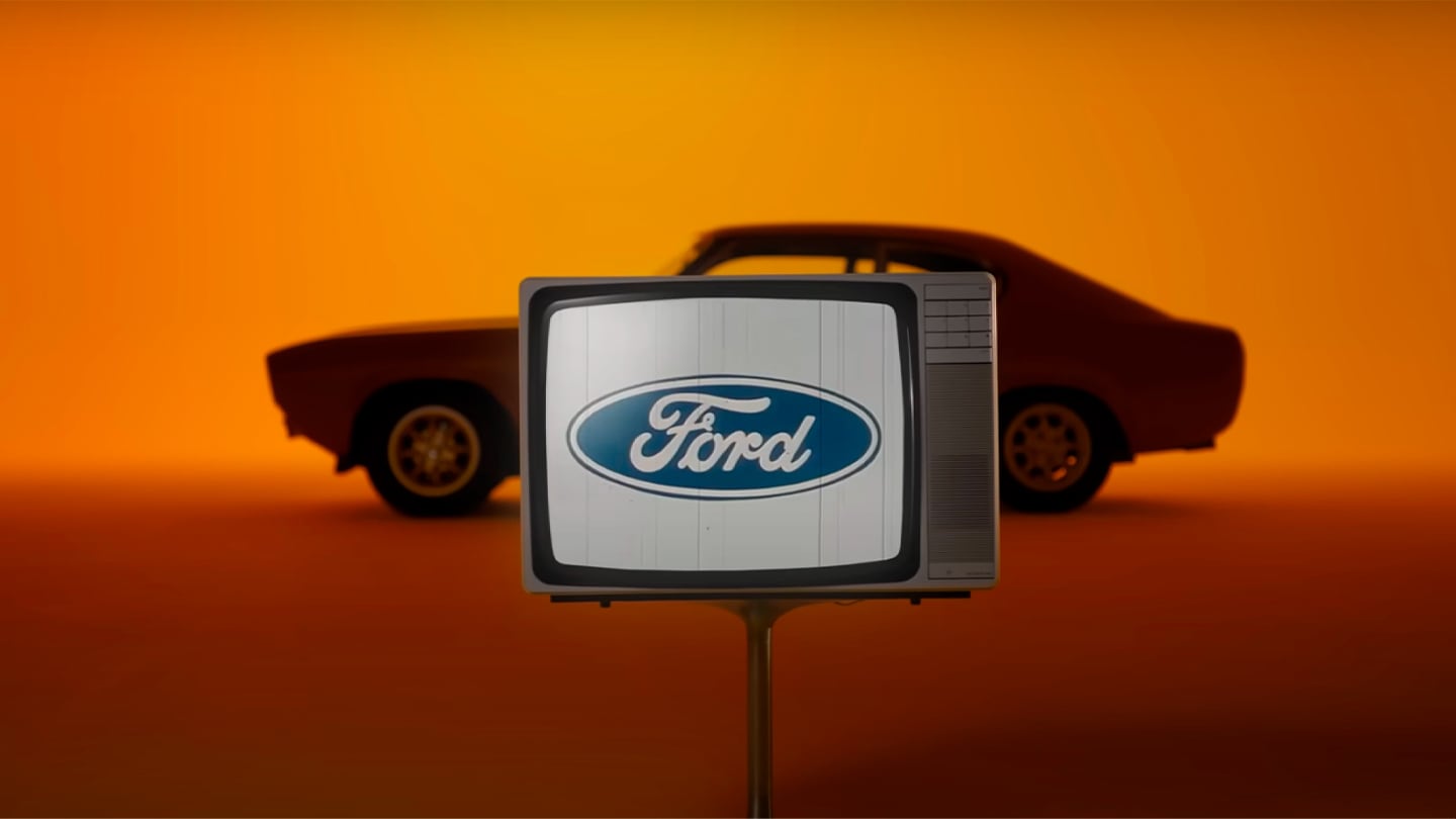 Näe klassinen Ford Capri ja sen muuntuminen uudeksi täyssähköiseksi Ford Capriksi.