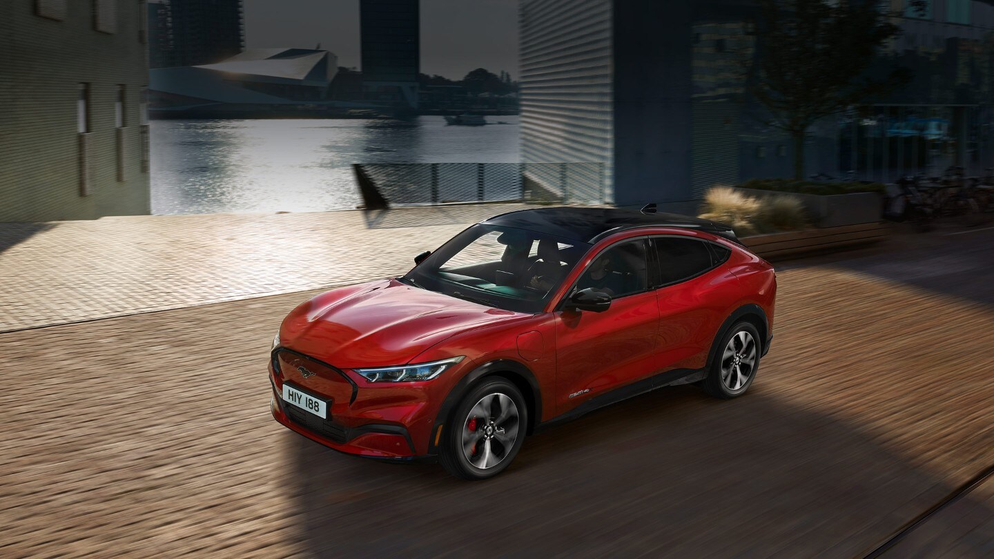 Tayssahkoinen Ford Mustang Mach E Tayssahkoinen Suv Katumaasturi Ford Fi