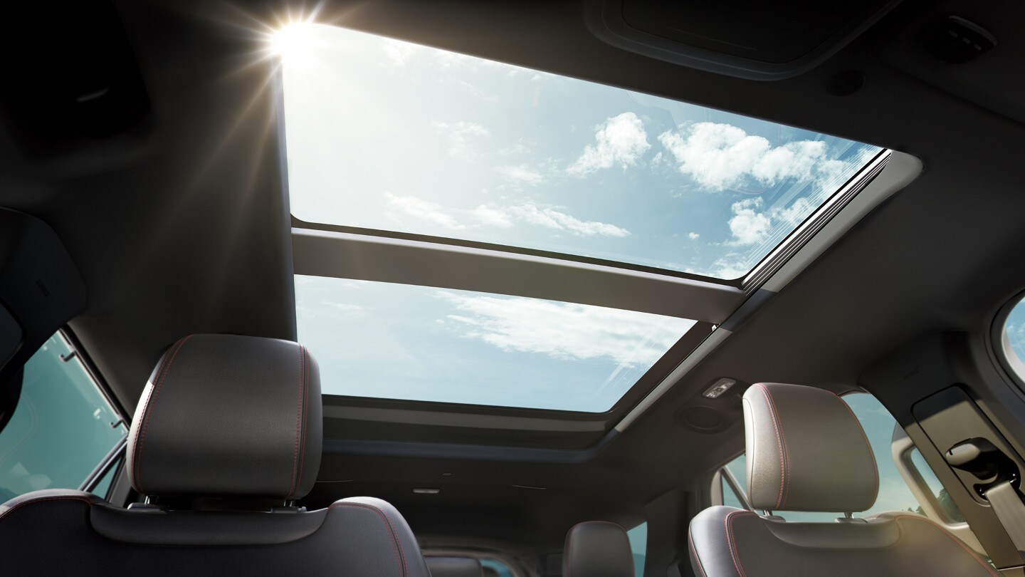 The New Ford Explorer PHEV detail of the rooftop