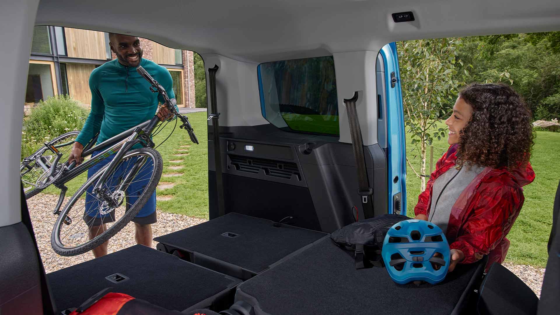 Ford Tourneo Connect - muunneltava istuinjärjestelmä