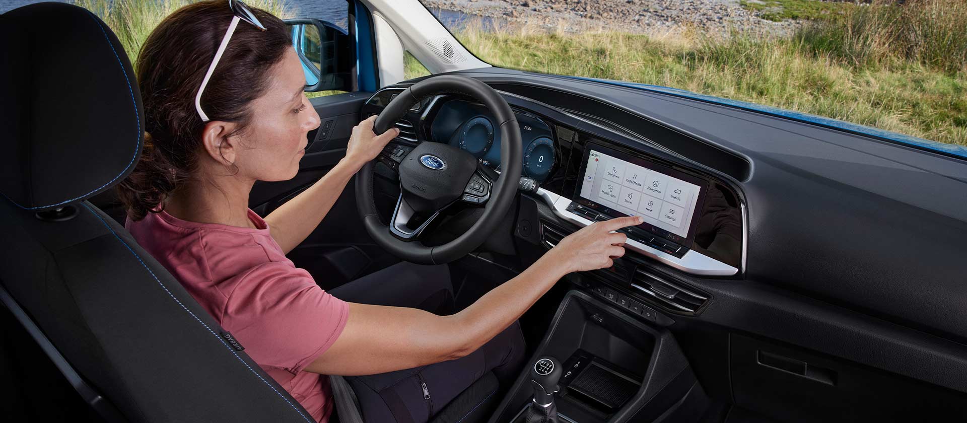 Ford Tourneo Connectin digitaalinen mittaristo