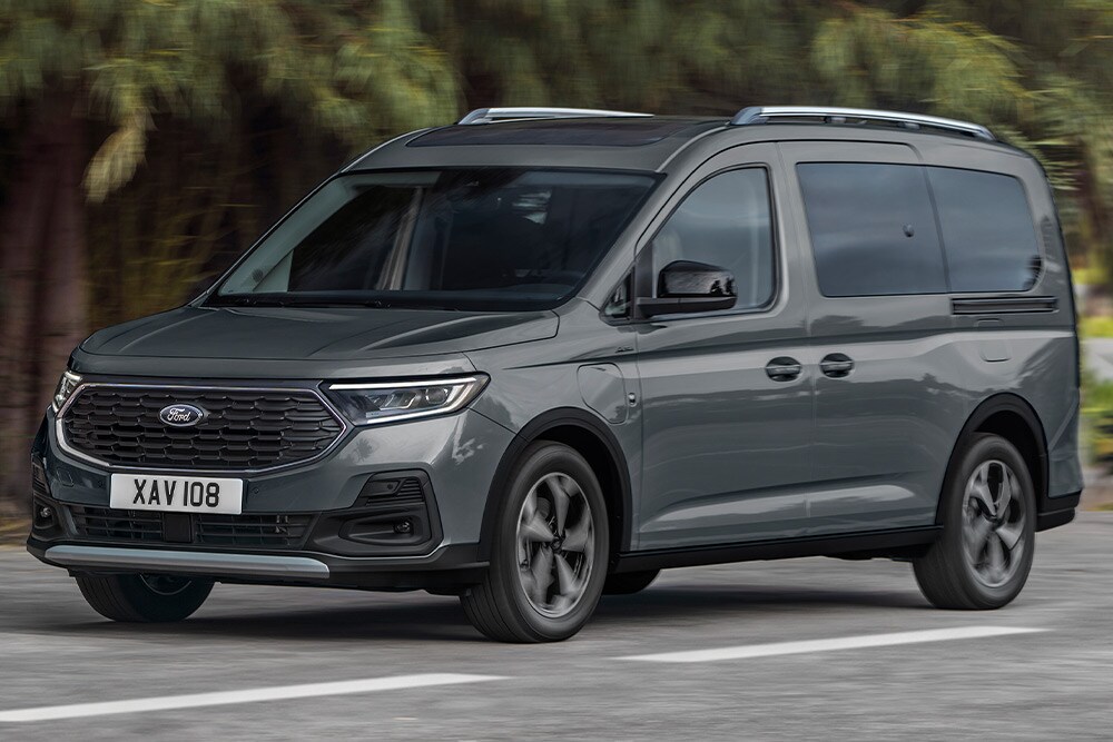 Ford Transit Connect edestä