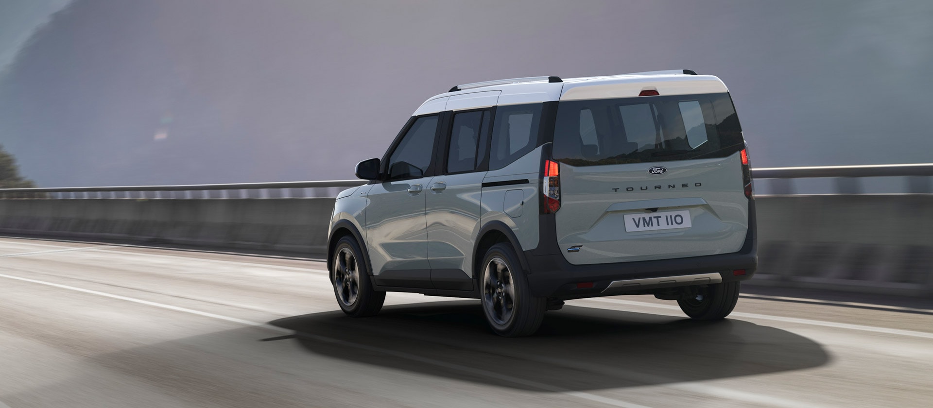 Maisemakuva Ford E-Tourneo Courier Active-mallista