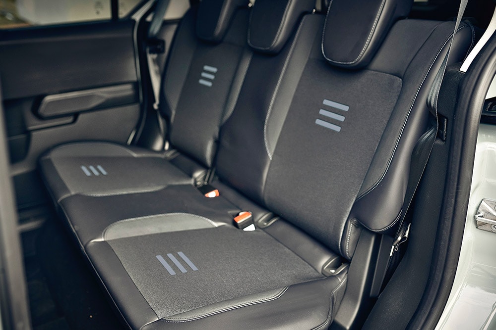 Ford E-Tourneo Courier Active-mallin takaistuimet