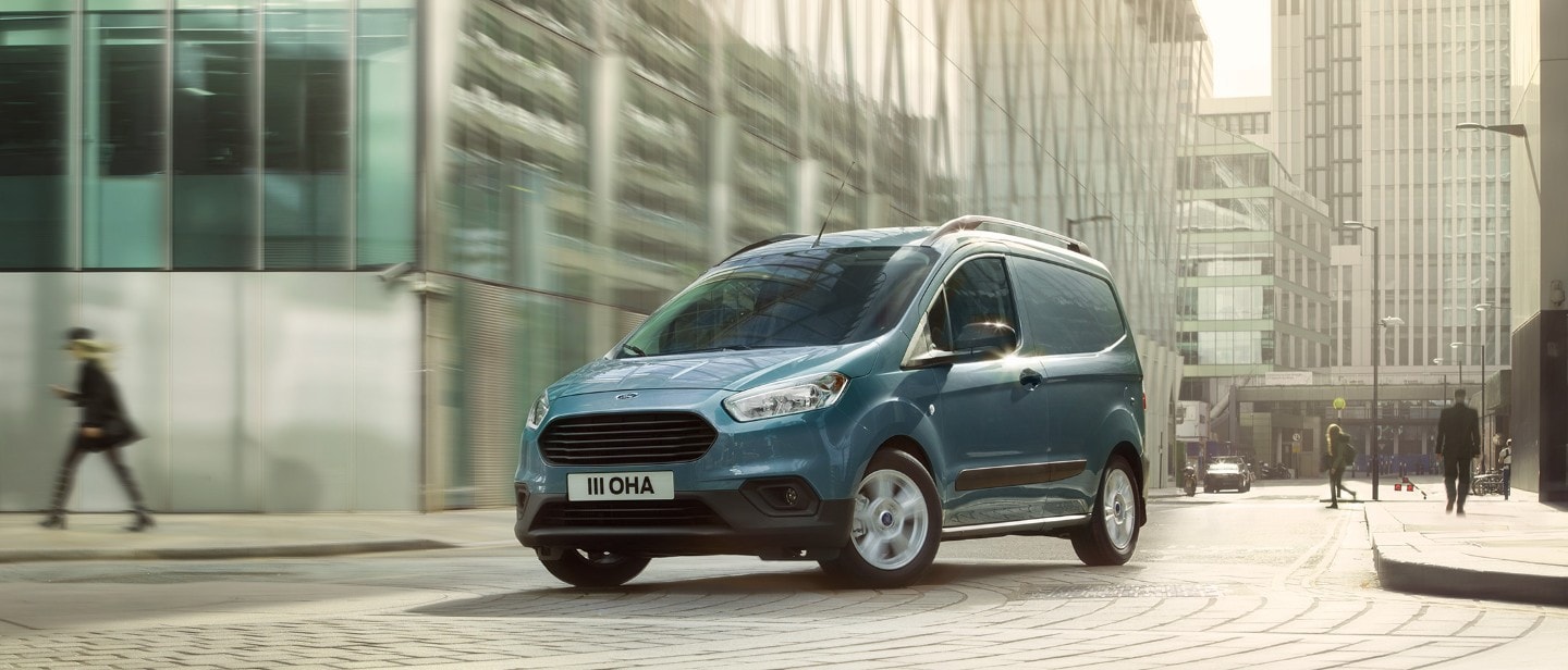 Uusi Ford Transit Courier – ketterä pakettiauto | Ford FI