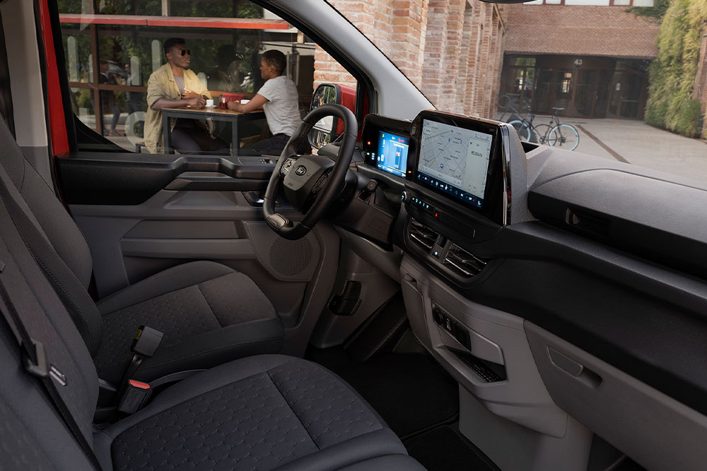 Ford Transit Customin kojelautanäkymä.