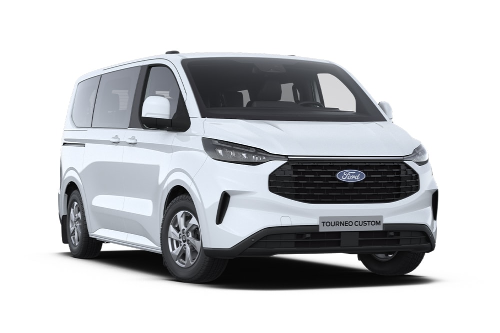 Valkoinen Ford Tourneo Custom Trend vasemmalta etuviistosta.