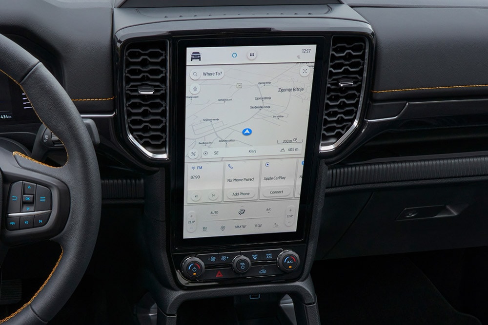 Lähikuva Ford Rangerin SYNC™ 4 -järjestelmän 12" keskikonsolin kosketusnäytöstä.