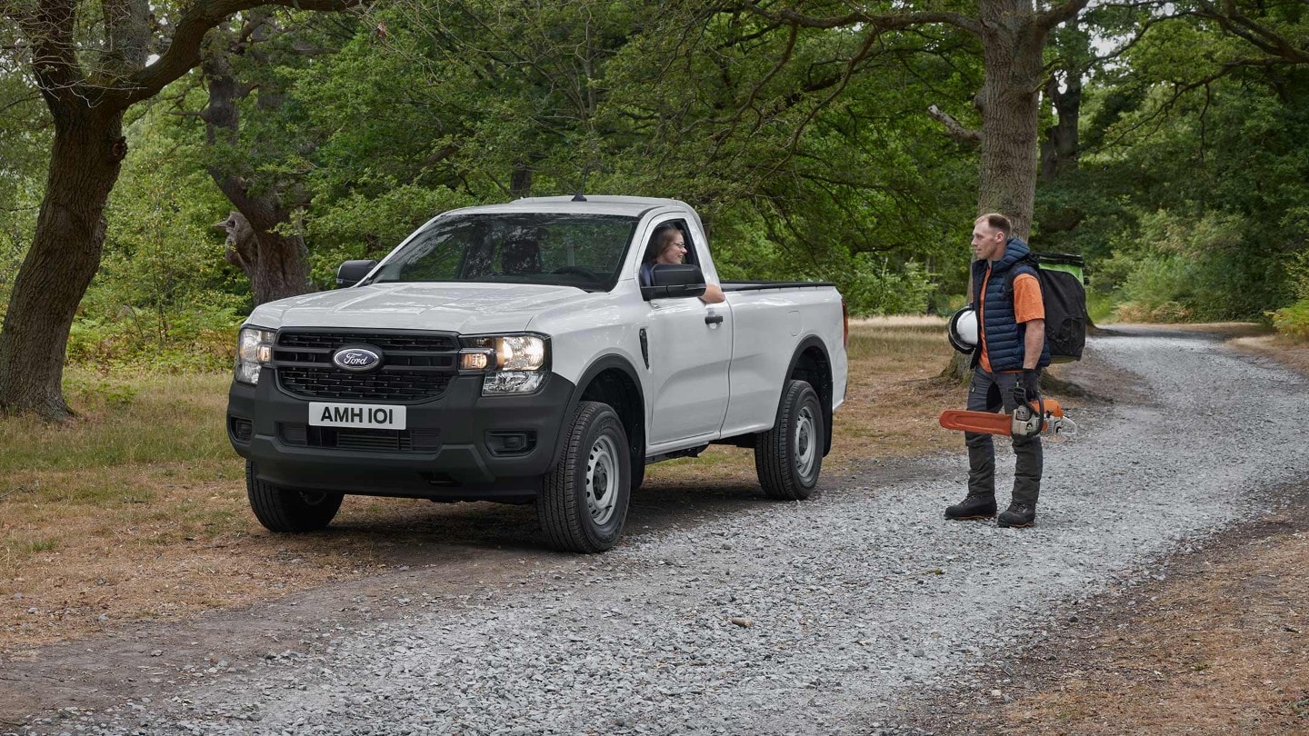 Täysin uusi Ranger Raptor soratiellä