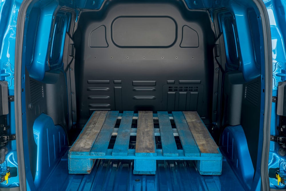 Ford E-Transit Courierin tavaratila
